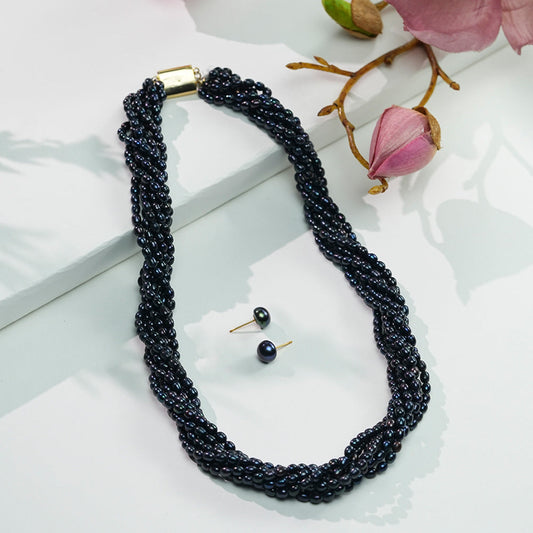 Different Ways to Wear and Style Black Pearl Necklaces