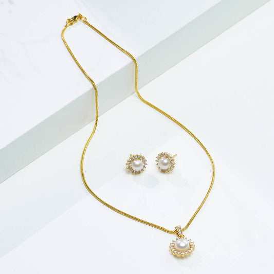 How to Style Beaded Necklaces: A Fashionista's Guide