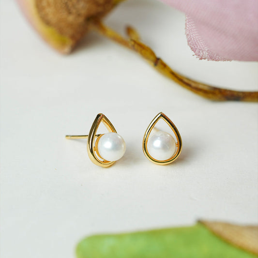 Different Types of Pearl Earrings and How to Choose the Right One