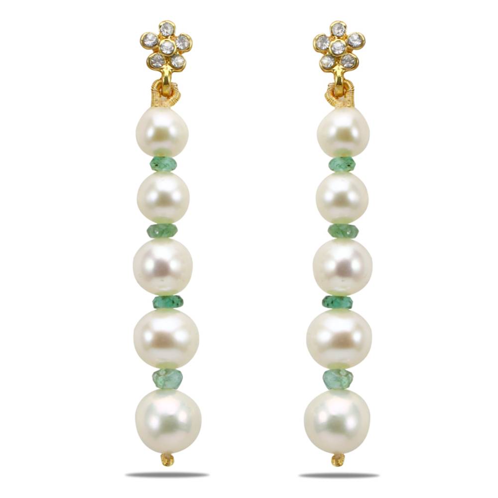 Fashion Hack: How to Style Pearl Earrings for any Occasion