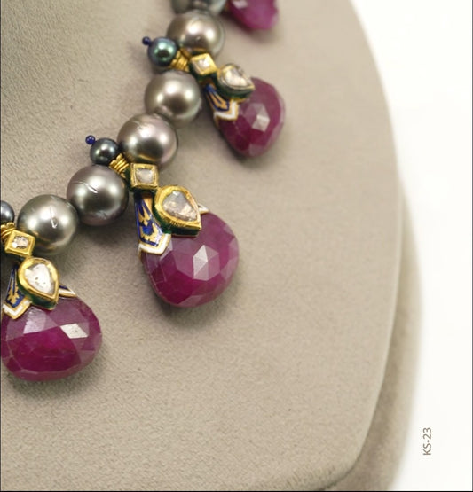 Intricate Tahitian Pearl Kundan Necklace