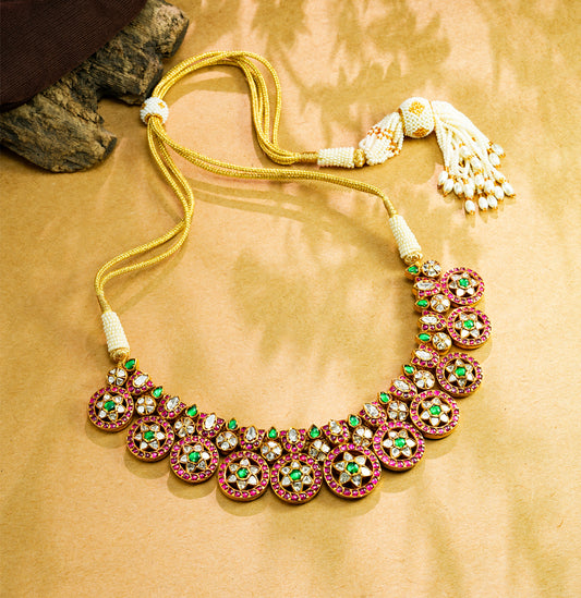 Sparkling Kundan Emerald Necklace Set
