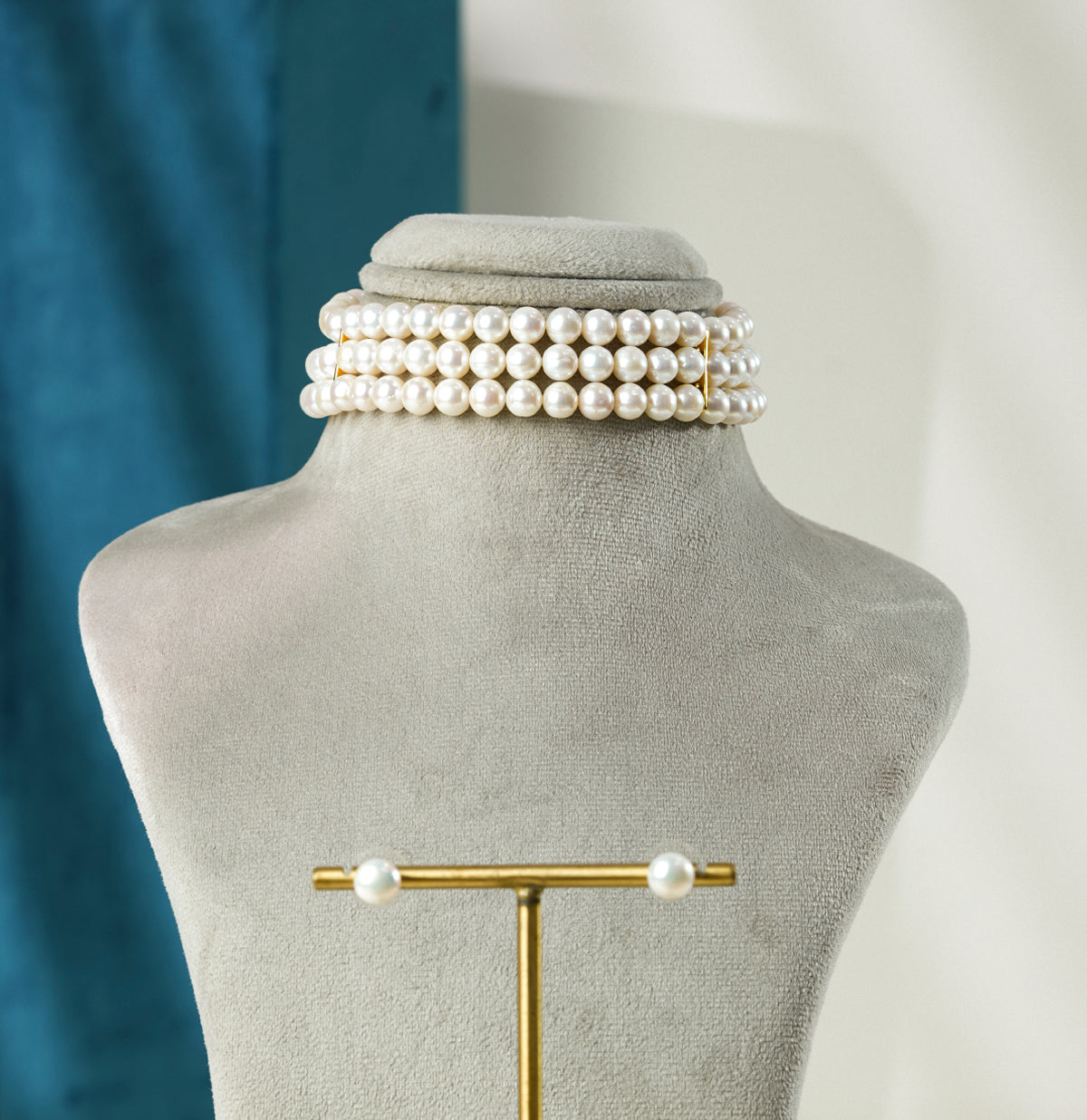 7.0-8.0mm Near Round White Freshwater Pearl Choker Set - AA Quality