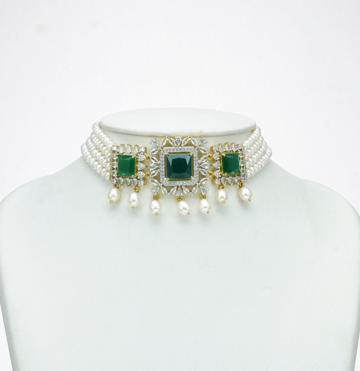 Adorable Green Stone Freshwater Pearls Choker Set