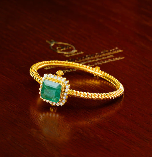Classic Emerald Bangle