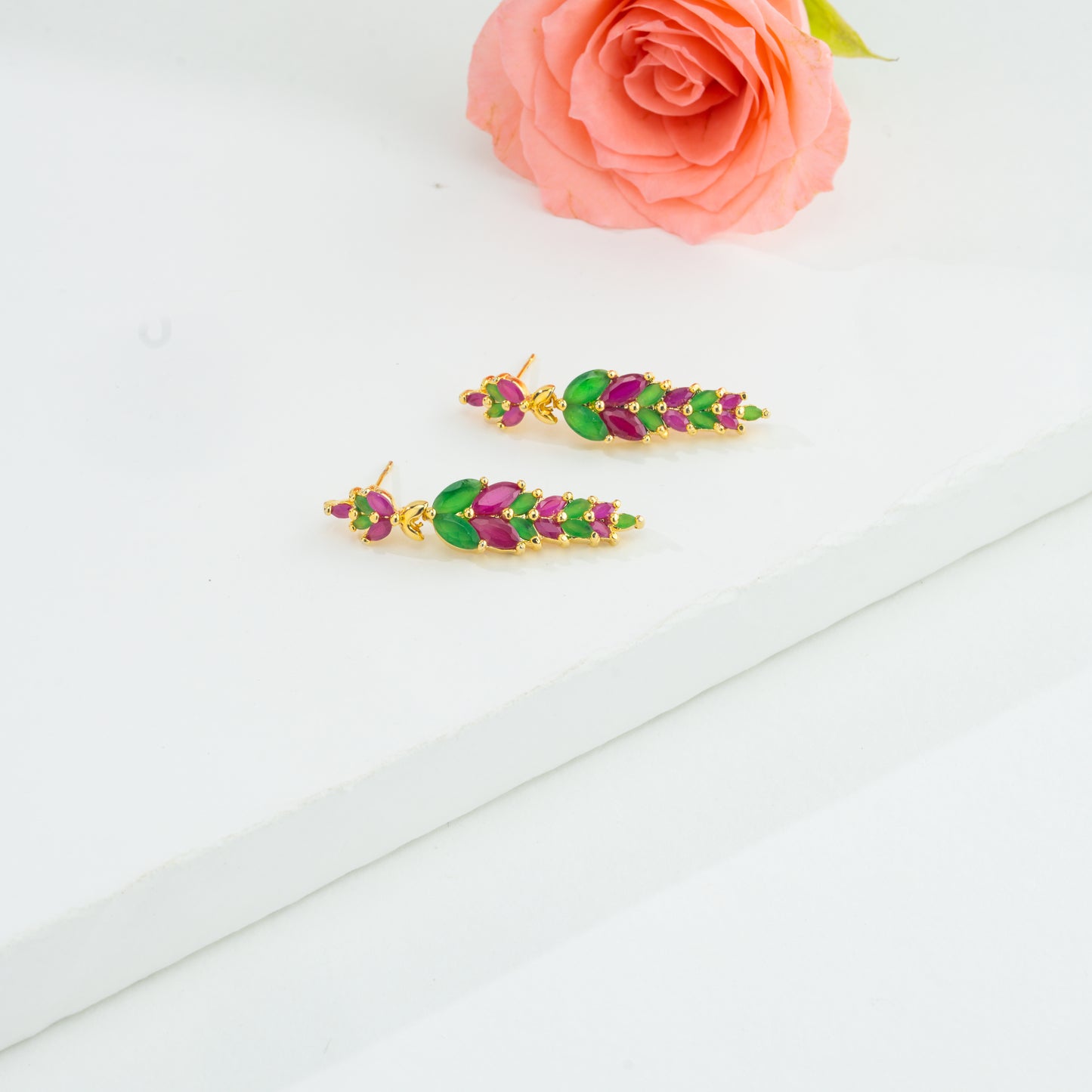 Adorable Fancy Red And Green Dangling Earring
