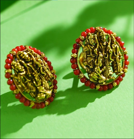 Alluring Gold Earring
