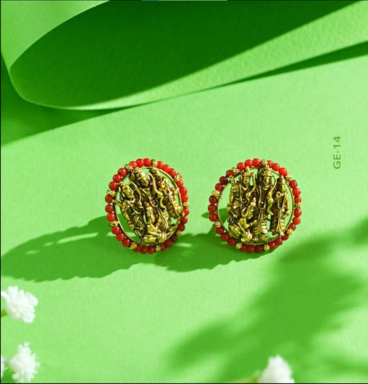 Alluring Gold Earring