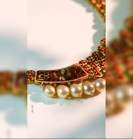 Alluring Kundan Gold Necklace