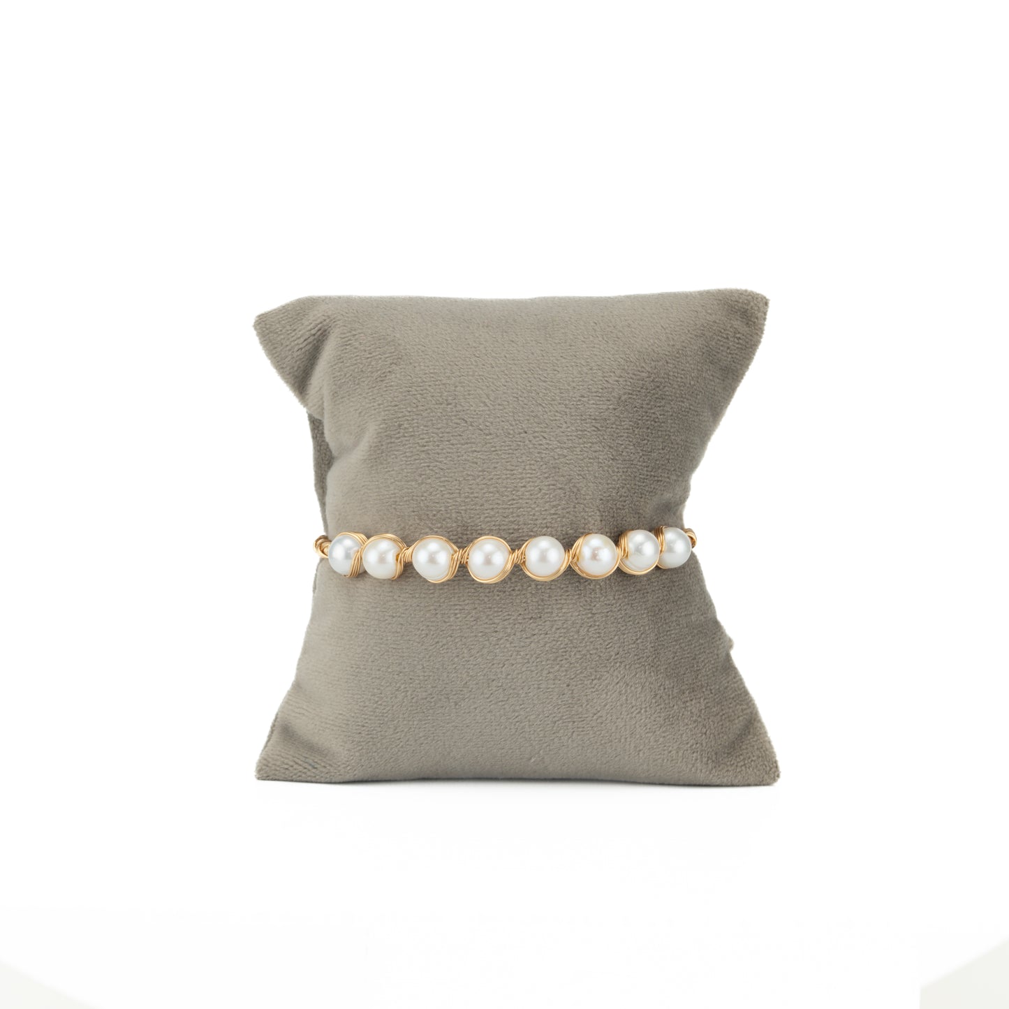 Elegant Near Round Freshwater Pearl Bracelet