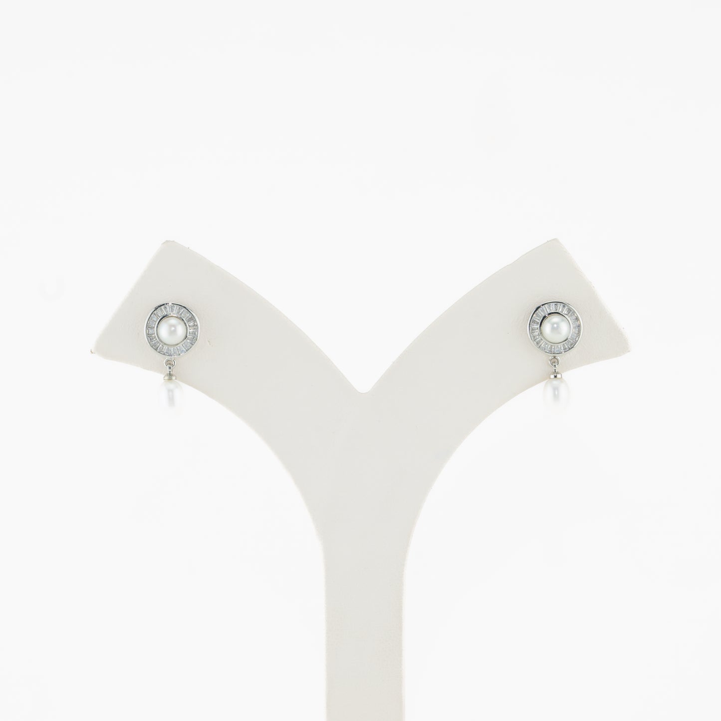Seized White Pearl Stud Earrings