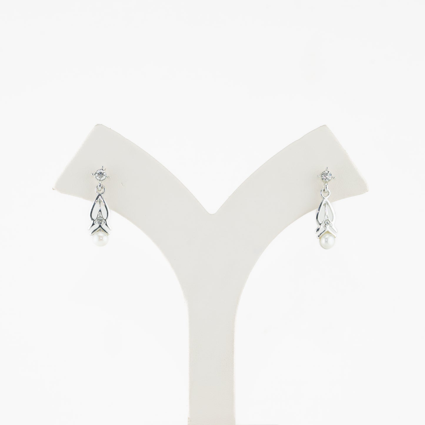 Pristine Pearl Hanging Earrings