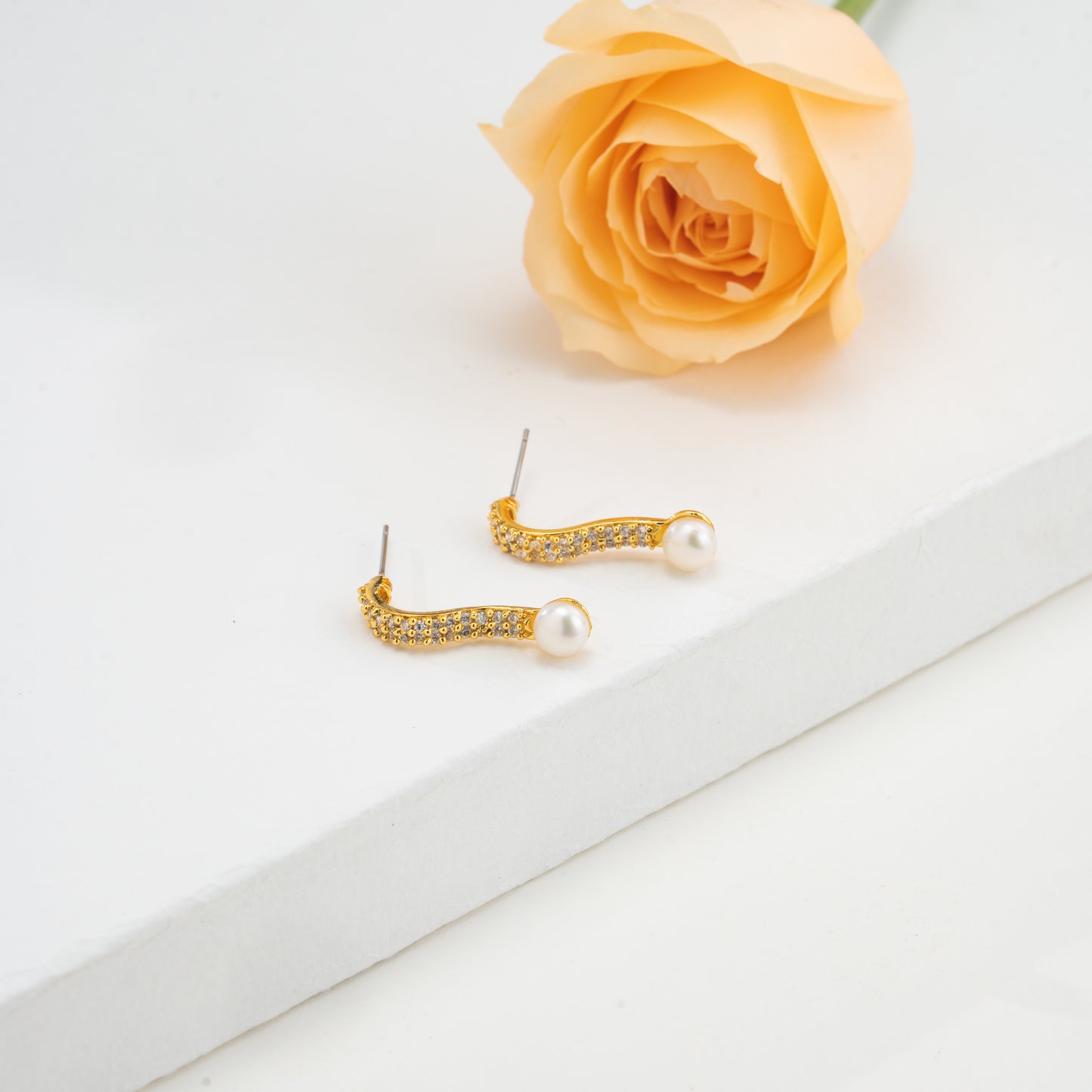 Regal White Pearl Studs Earrings