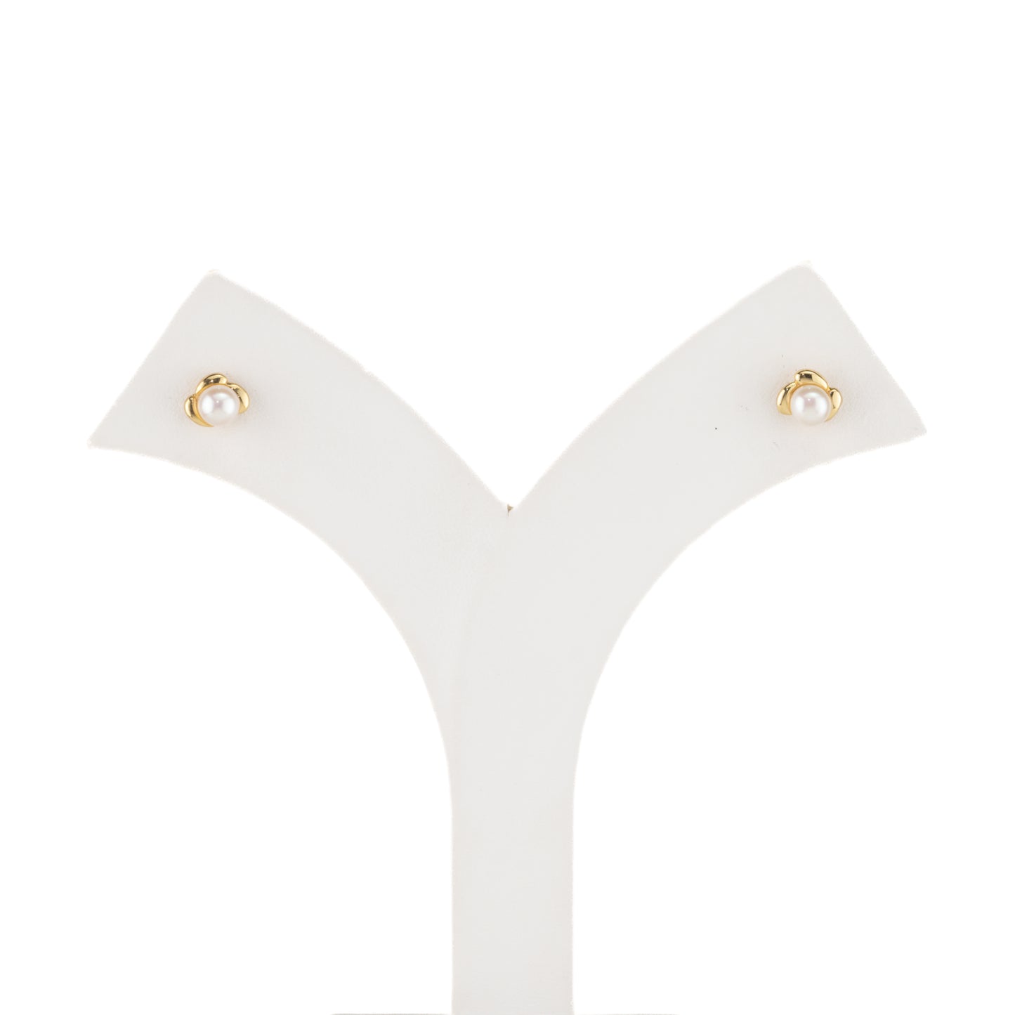 Dreamy Pearl Stud Earrings