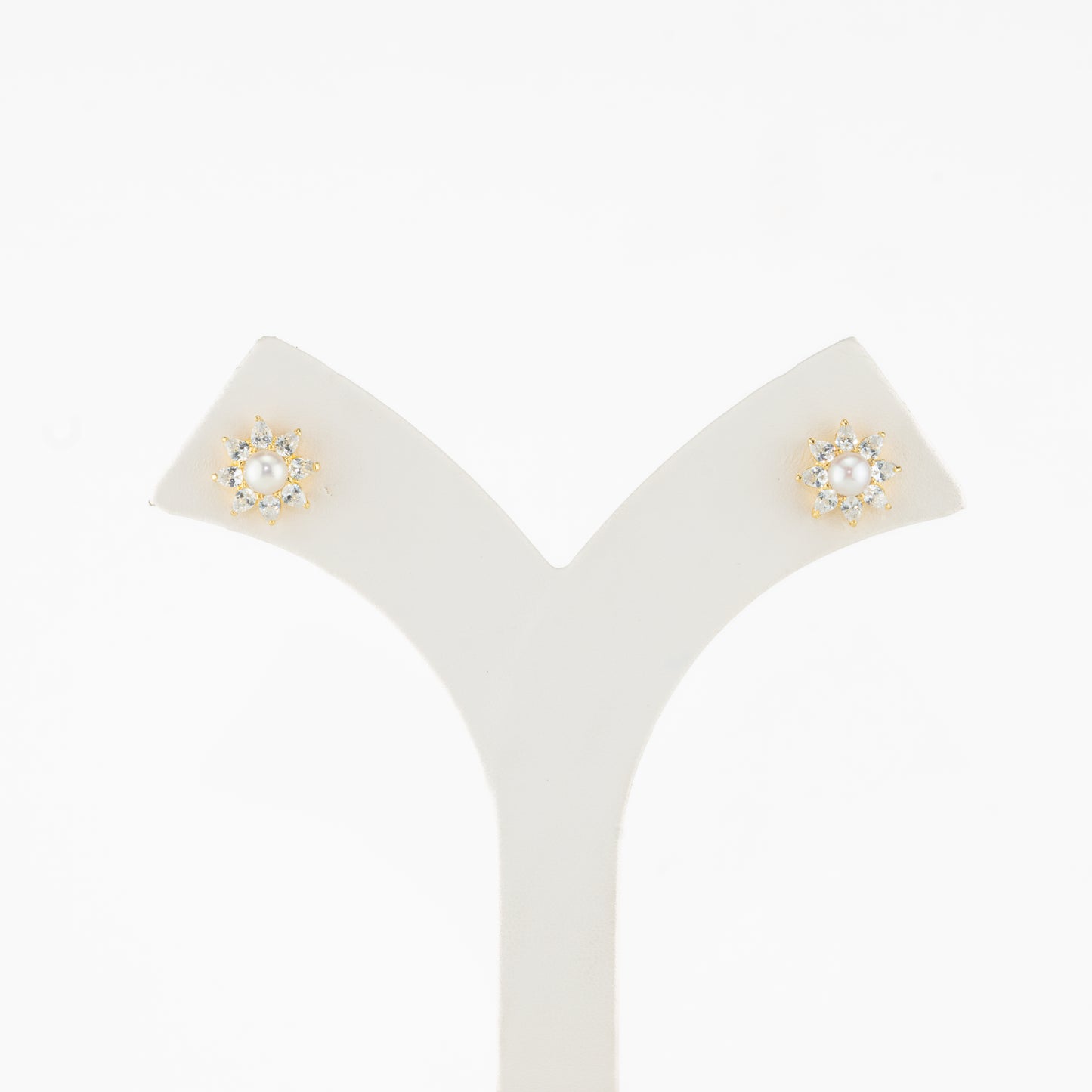 Everyday Pearl Stud Earrings
