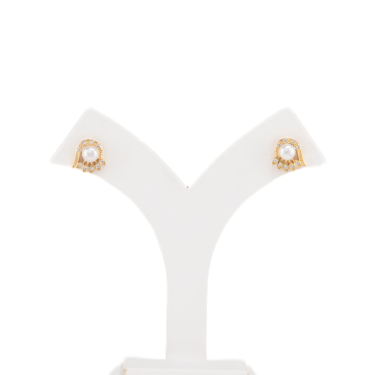 Exclusive White Pearl Studs Earrings