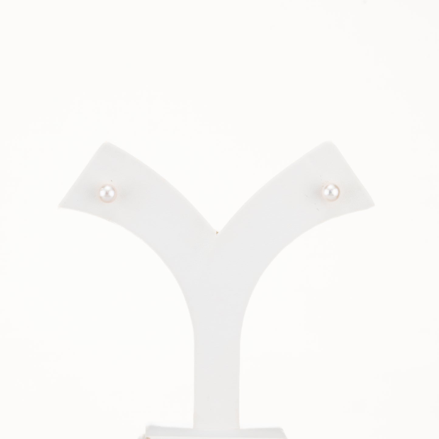 6.0-7.0mm White Round Saltwater Pearl Stud