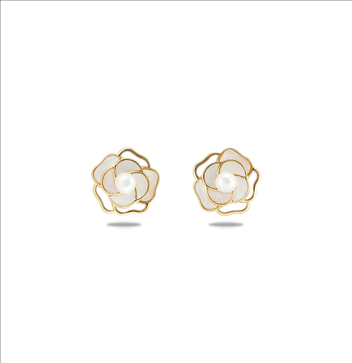 Silky Pearl Stud Earrings