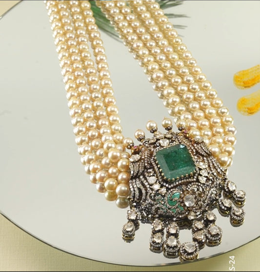 Sophisticated Pearl Polki Necklace Set