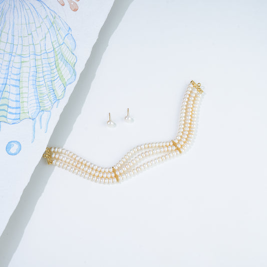 Adorable White Freshwater Pearls Choker Set