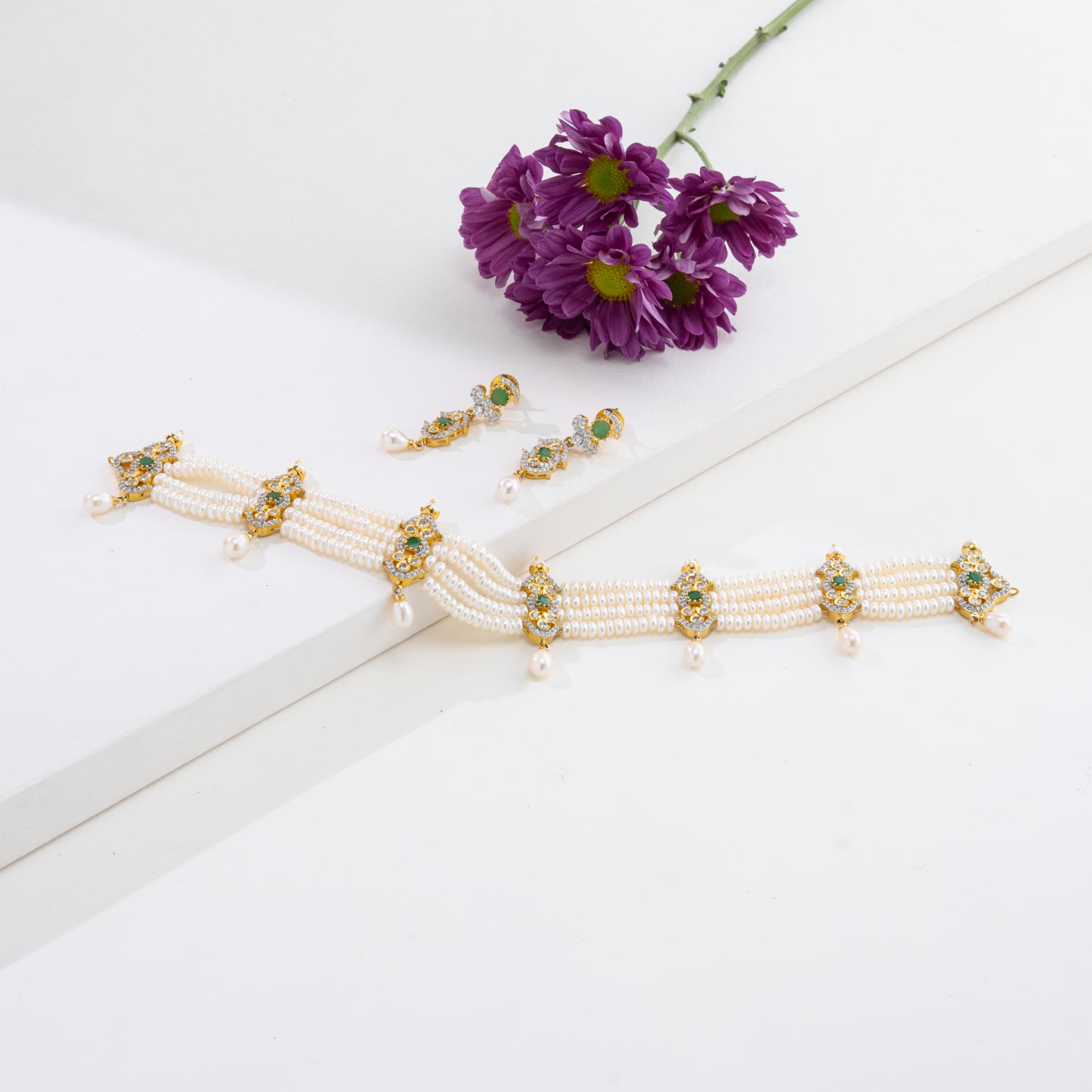 Adorable Green Stone Freshwater Pearls Choker Set