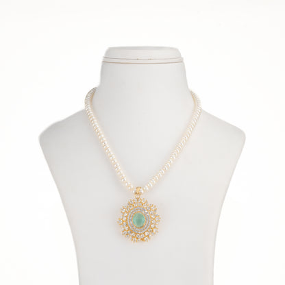 Stunning Green Stone Freshwater Pearl Necklace Set