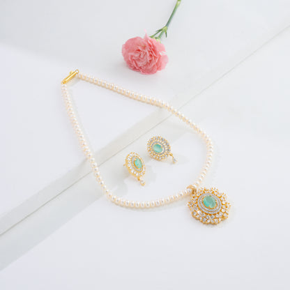 Stunning Green Stone Freshwater Pearl Necklace Set