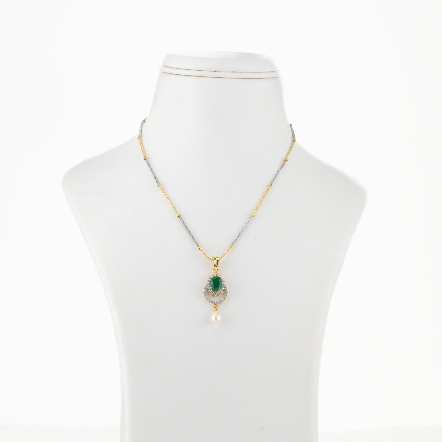 Exotic Green Stone Pearl Necklace Set