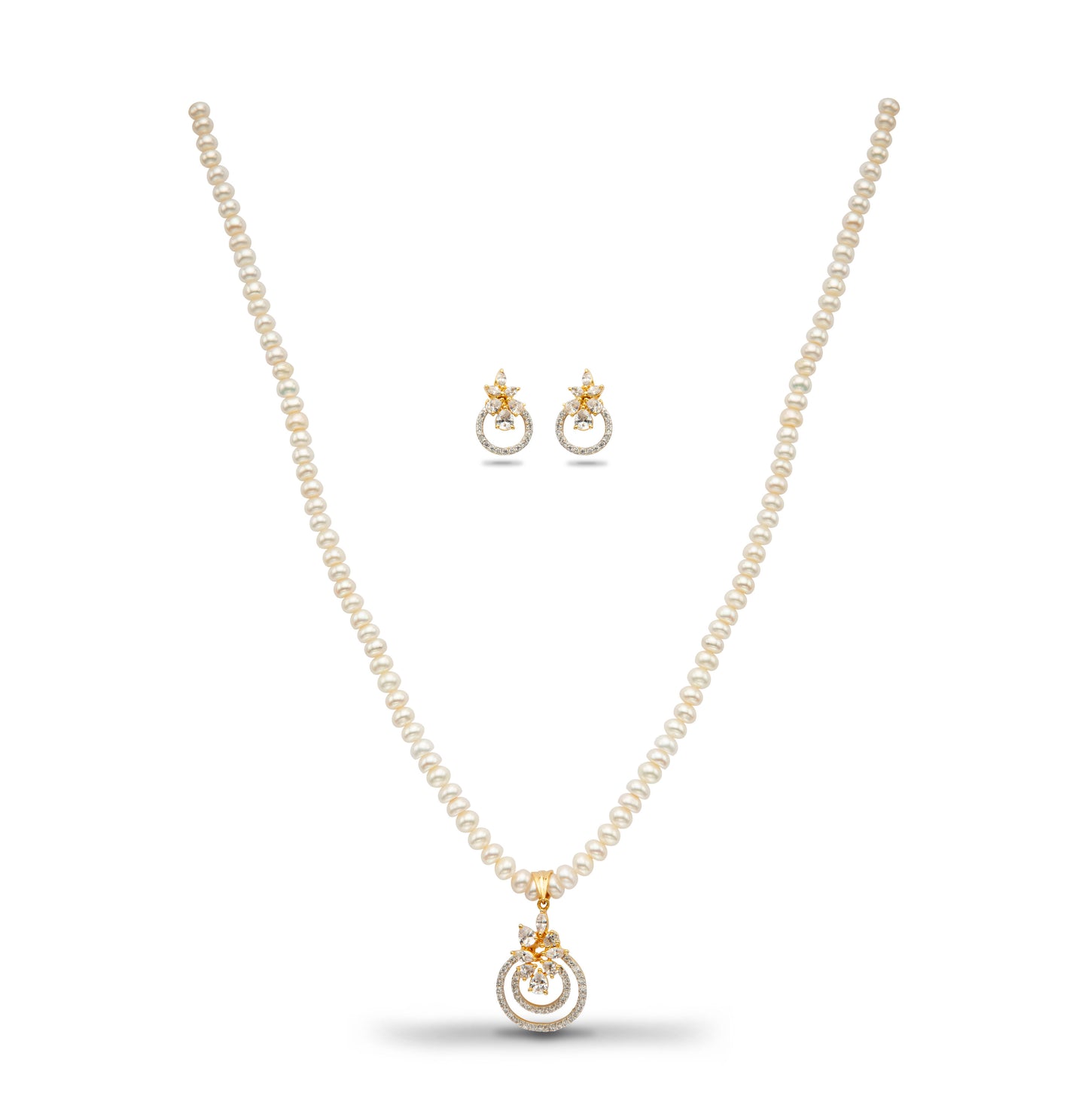 Attractive Freshwater Pearl Necklace Set
