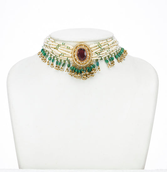 Delicate Pearl Emerald Stone Choker