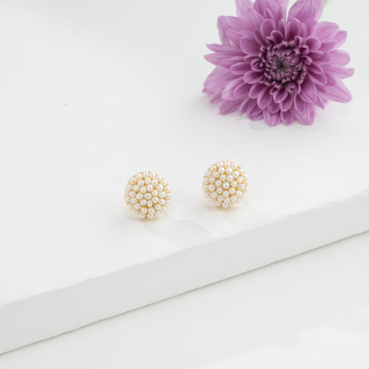 1.0-2.0mm White Seed Pearl Stud Earrings