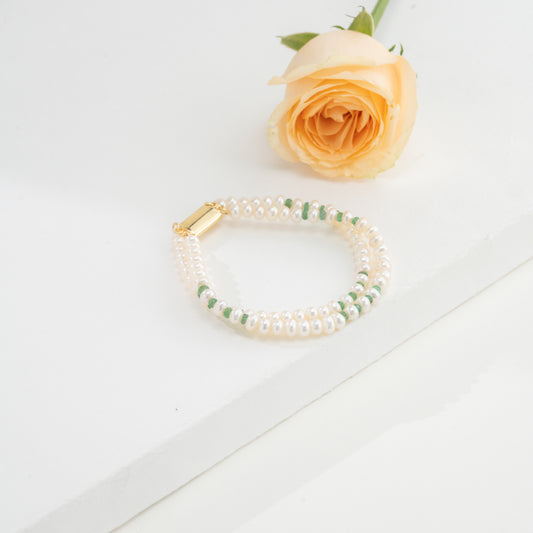 Natural Emerald White Button Pearl Bracelet
