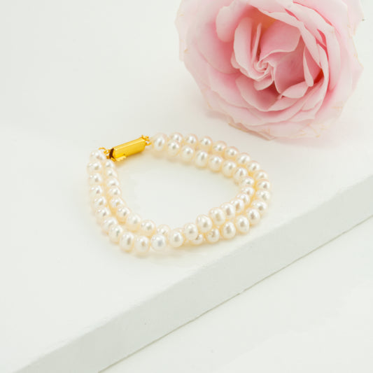 Exquisite White Near Round Freshwater Pearl Bracelet