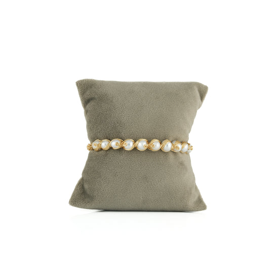 Exotic White Near Round Freshwater Pearl Bracelet