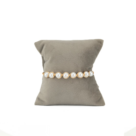 Elegant Near Round Freshwater Pearl Bracelet