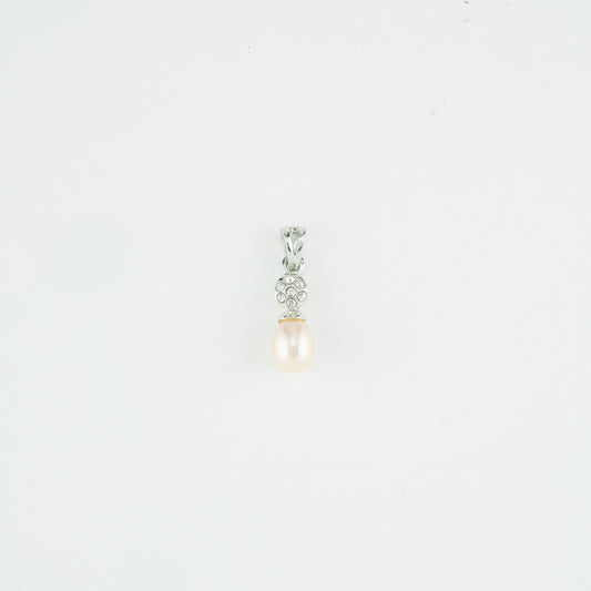 Sublime Freshwater Pearl Locket