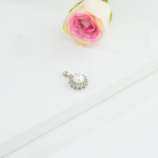 Sparking Freshwater Pearl Locket