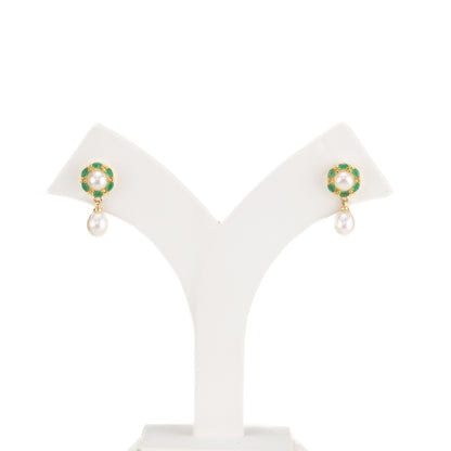 Fashionable Green Stone Freshwater Pearl Stud Earrings