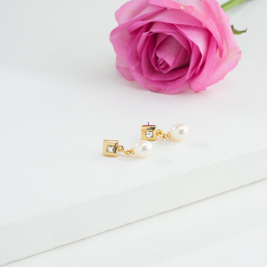 Attractive Drop Pearl Stud Earrings