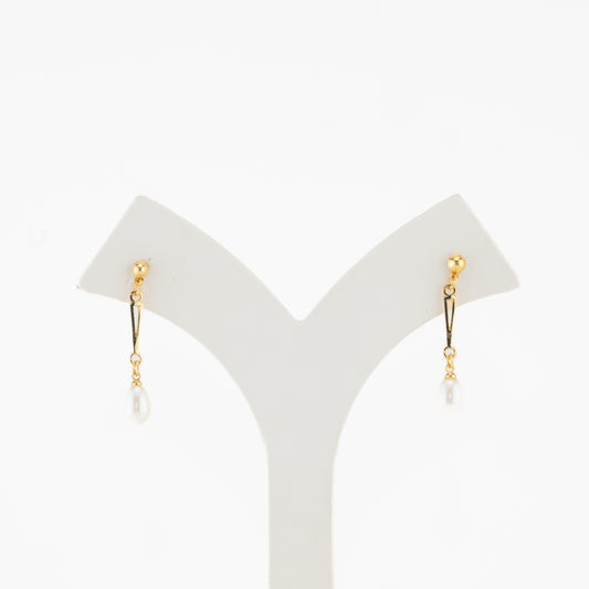 Sparkling Pearl Drop Earring