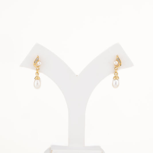 Sparkling White Mix Pearl Hanging Studs Earrings
