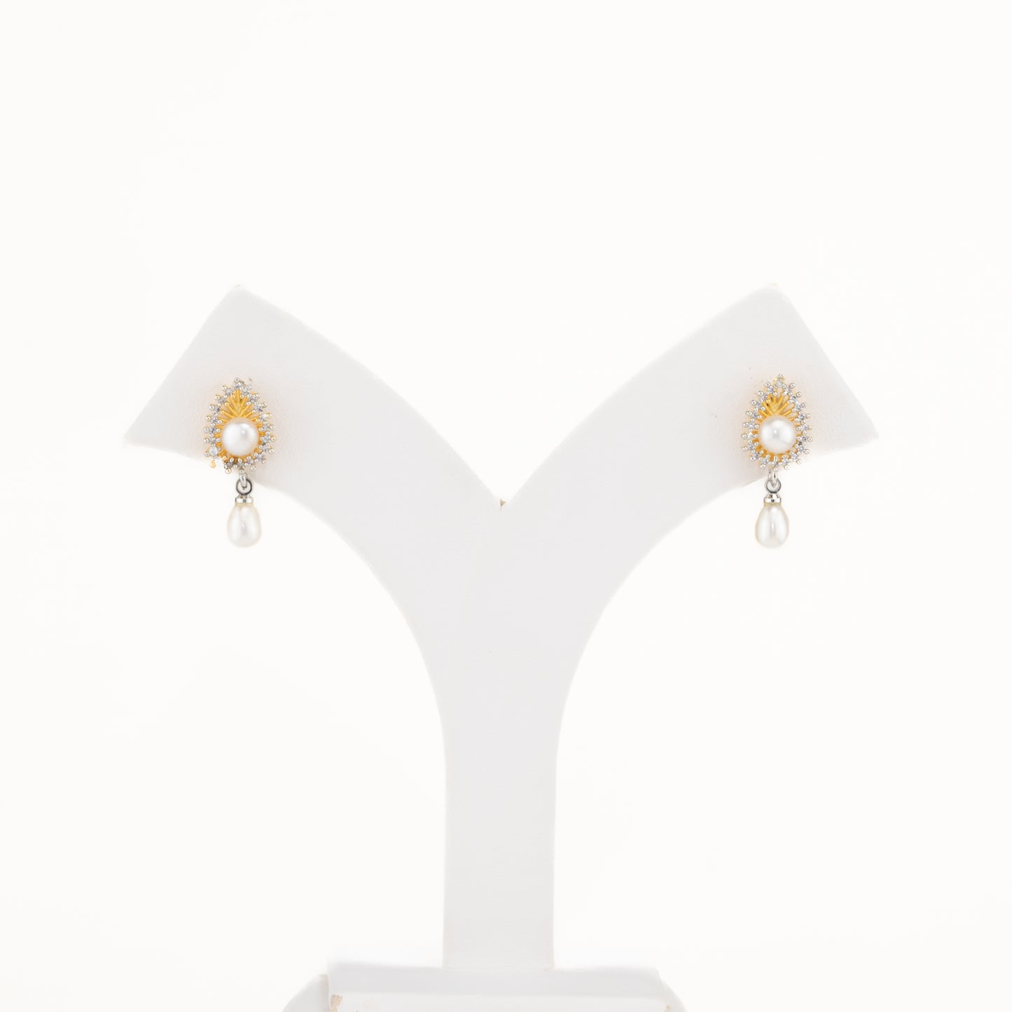 Glitzy Drop Pearl Stud Earring