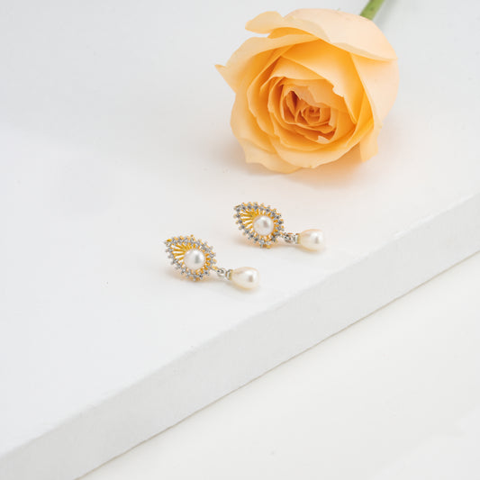 Glitzy Drop Pearl Stud Earring