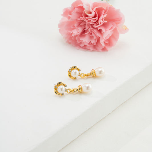 Exquisite Drop Pearl Stud Earrings
