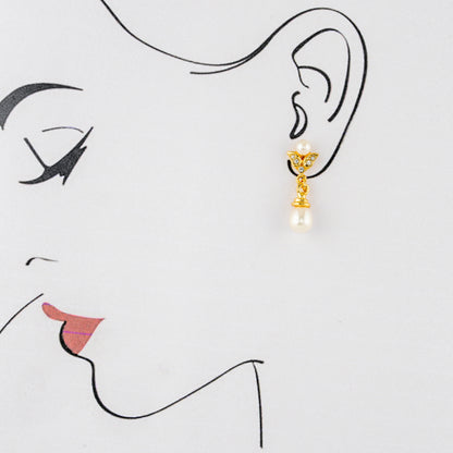 Detailed Drop Pearl Earrings