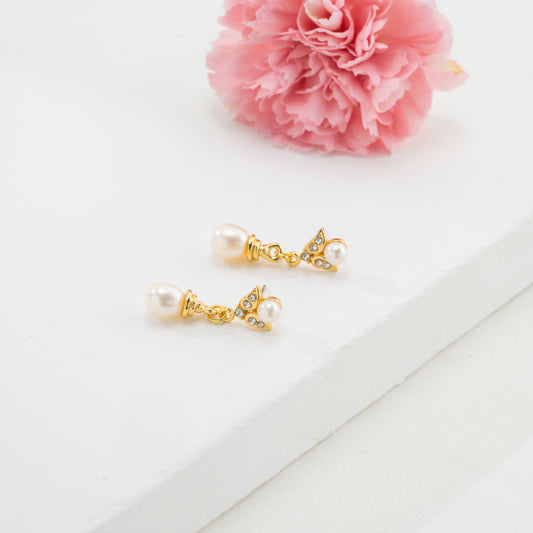 Detailed Drop Pearl Earrings