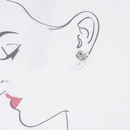 Attractive White Freshwater Pearl Stud Earrings