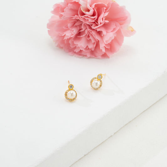 Glowing Pearl Stud Earrings