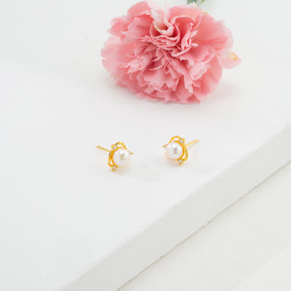 Versatile Pearl Stud Earrings
