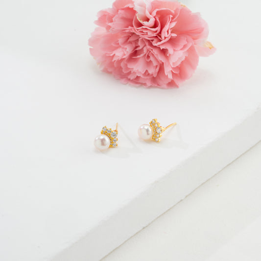 Artistry White Stone Pearl Stud Earrings
